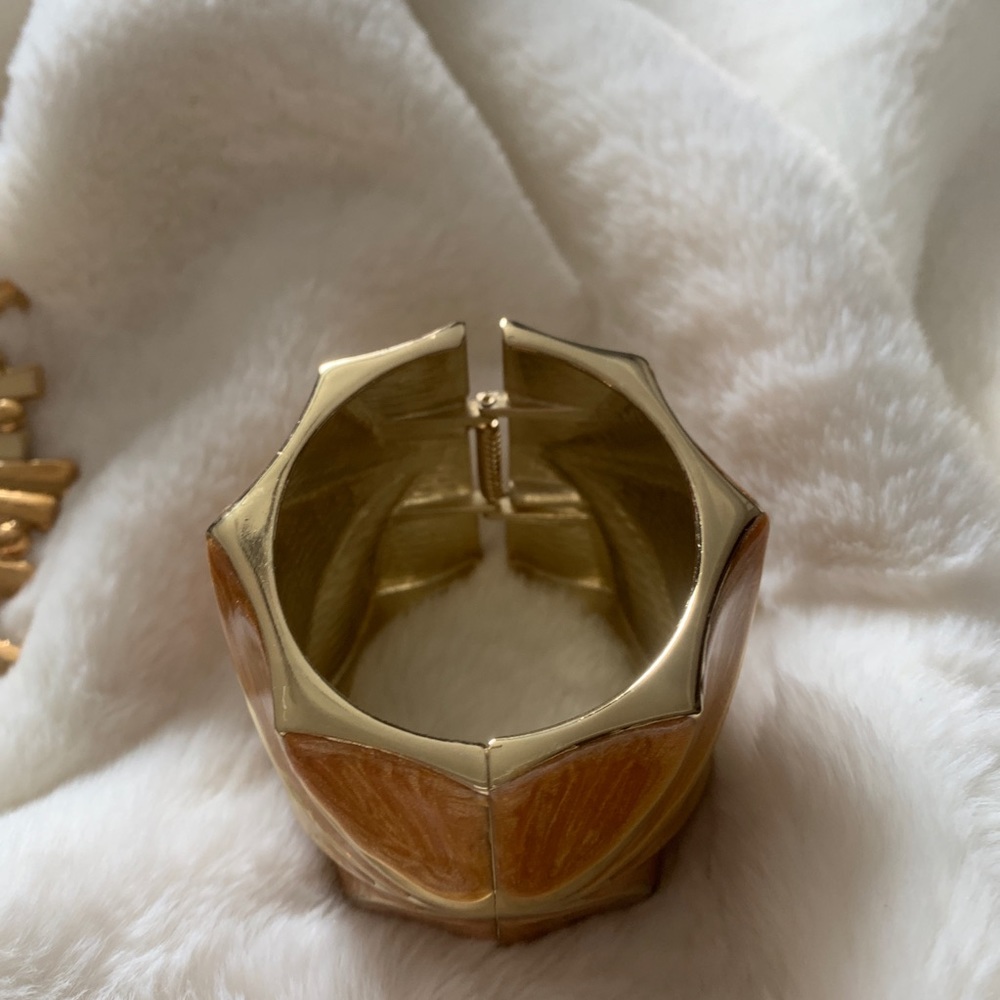 ✨ BUNDLE ✨ GOLDEN GODDESS FASHION ACCESSORIES - Picture 6 of 7